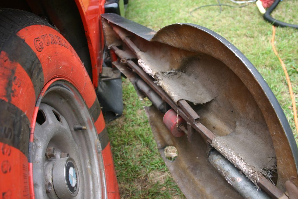Image of how the wheel pods work for driving. 